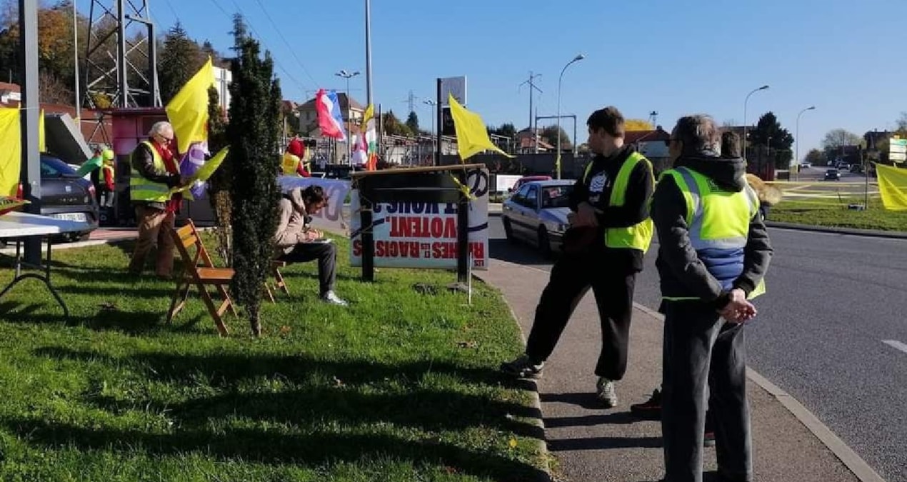 Yeleklerini giyip 6 yıl sonra yeniden sokağa çıktılar